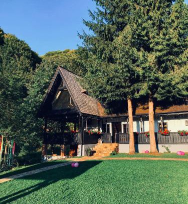 Firiza Villa | Guest Rated 10/10 at Căsuța cu doi brazi - Pet Friendly Retreat