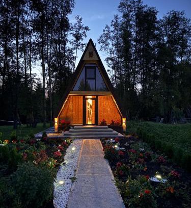 Dorna Candrenilor Ski Chalet | Căsuța din poiană