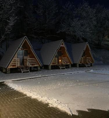 Sugag House | Guest Rated 10/10: Family-Friendly Căsuța - La Țanc