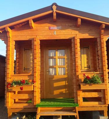 Beclean Cabin | Experience Căsuțe Suzanne Băile Figa with Oceanfront Views
