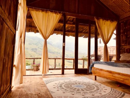 Sa Pa Hotel | Enjoy Cơmlam Eco House: Pet-Friendly with Breakfast Included