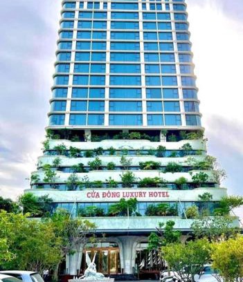 Vinh Hotel | Elegant Cửa Đông Luxury Hotel: Pool, Spa & 5-Star Comfort