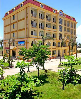 Cua Đai House | Family-Friendly Cửa Đại Beach Hotel with Breakfast Included