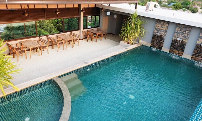 Cha-am Hotel | Discover C Cha-Am Hotel: Family-Friendly with Pool Access