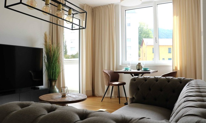 Gmunden Apartment | Pet-Friendly Retreat at Chester Garden with BBQ & Spa