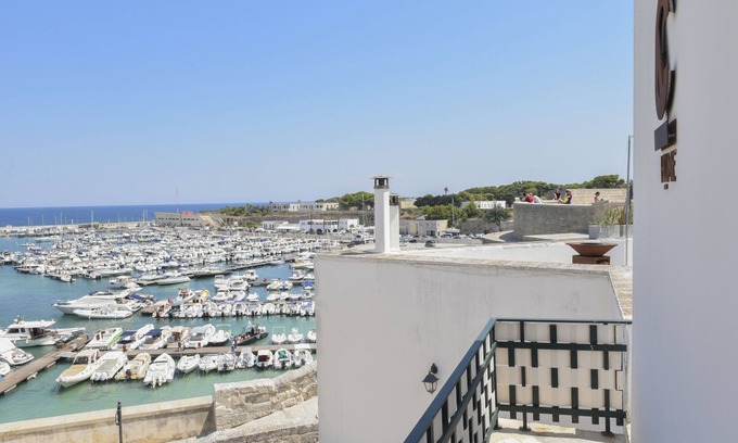 Otranto Apartment | Modern C-HOME Apartment with Large Terrace in City Center
