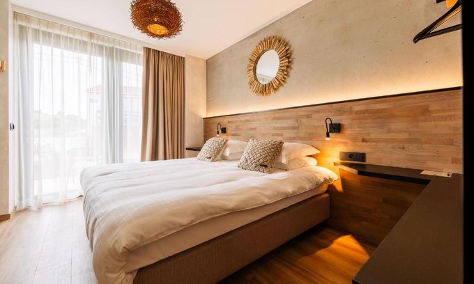 Westende Hotel | Oceanfront C-Hotels Zeegalm: Pet-Friendly & Family-Ready