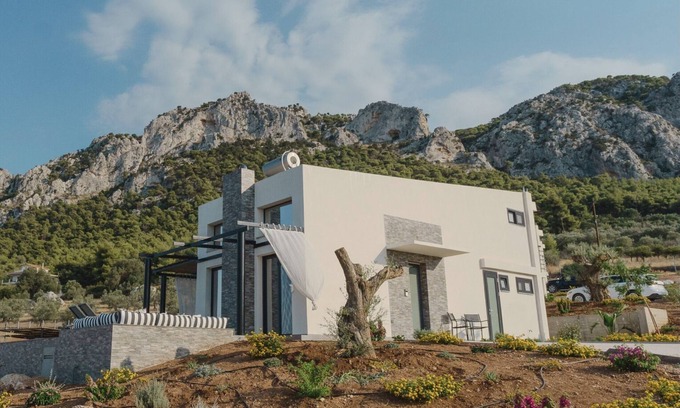 Corinth Villa | C L E O - Aelia Horizon Villas