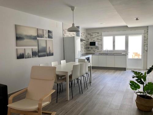 Minglanilla House | Discover C.R. Tierras del Cabriel: Family & Pet Friendly Retreat