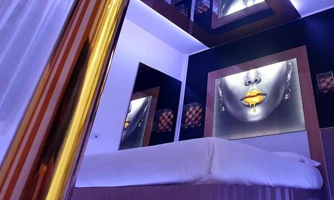 Monza Hotel | Cozy Retreat at C rooms - Love Motel Monza with Breakfast