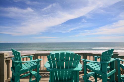 Surf City House | Experience C-Scape: Pet-Friendly Oceanfront Getaway