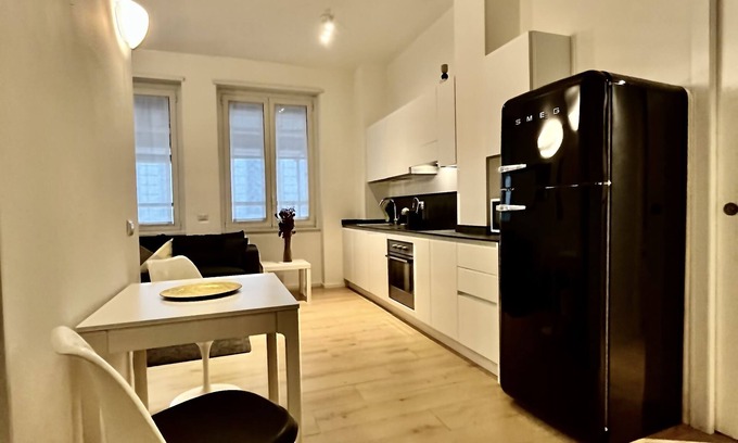 Porta Romana Apartment | Modern Comfort at C.so Lodi Apartment with Spa & Hot Tub