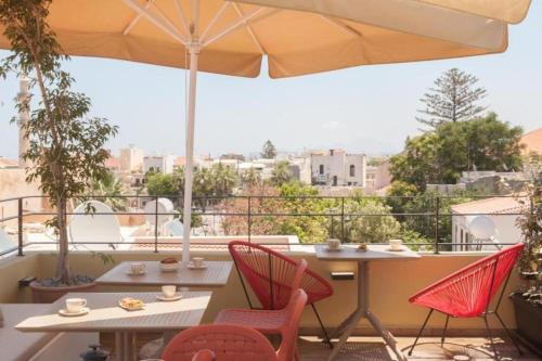 Old Town Rethymnon Apartment | Discover C Suites: Top-Rated Stay with Breakfast & Hot Tub