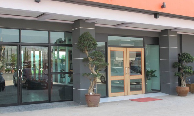 Ban Pa Yang Hotel | Budget-Friendly C Tower Hotel with Family Amenities