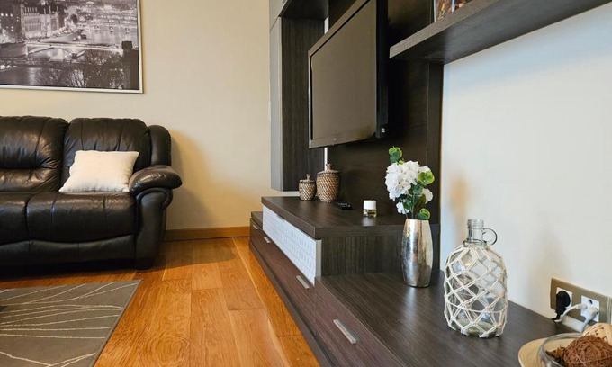 Monte Apartment | Welcoming Santander Los Alazanes: Family-Friendly Retreat