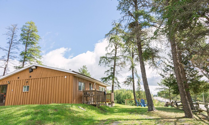 Timiskaming District Cottage | Idyllic C1 Lakefront Cottage - Nature Retreat in Northern Ontario