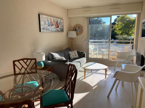 Le Moulleau Apartment | Cozy 2-Piece Apartment with Parking Near the Beach