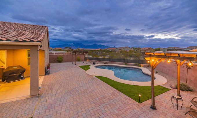 Green Valley House | Discover Cañón de La Fortaleza - Desert Escape with Pool