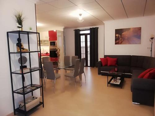Hornachuelos Apartment | Explore Family-Friendly Comfort at Caño de Hierro