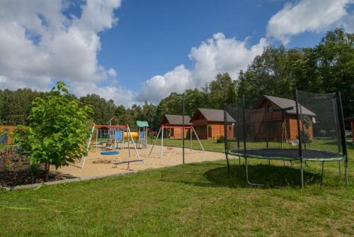 gmina Cieszkow House | Cozy Sosenka Cabin with Pet-Friendly Amenities & Pool