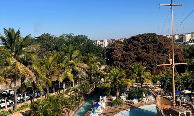 Prive das Caldas Apartment | Family-Friendly Caldas Novas Spazzio with Acqua Park Access