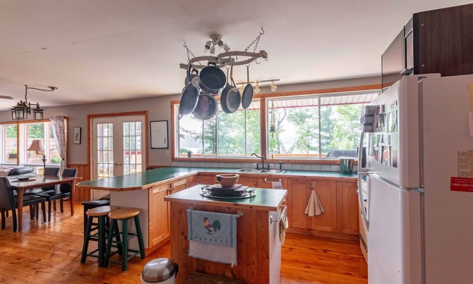 Madawaska Valley Cottage | Charming Island Cottage by Pristine Paugh Lake - Pet Friendly