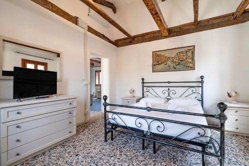 Cannaregio Villa | Discover Family-Friendly Comfort at Ca' Canciani Hotel
