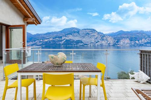 Porto Apartment | Experience the Comfort of Ca de l'Angelon: Rated 8.8/10