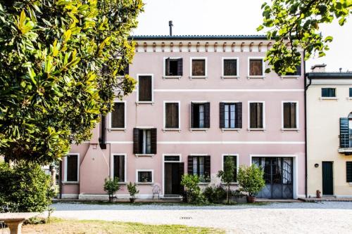 Piombino Dese House | Oceanfront Retreat at Ca' De Memi: Rated 9/10 by Guests