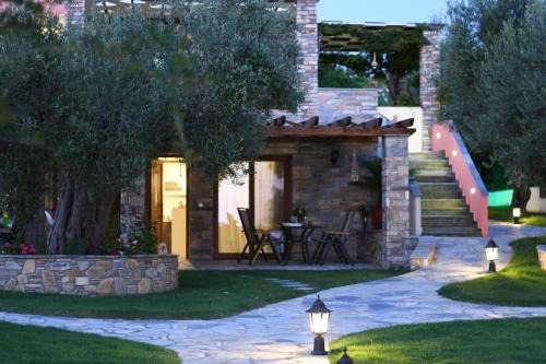 Elia Nikitis House | Ca' del mare: Oceanfront Haven with 9.5/10 Guest Rating