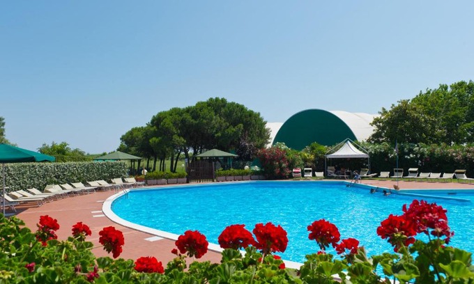 Malamocco Hotel | Ca' Del Moro: Oceanfront Retreat with Pool & Great Reviews