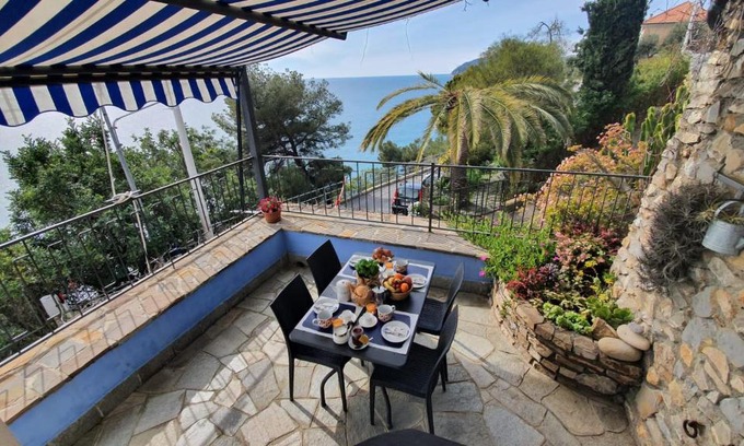 Cervo House | Pet-Friendly Ca del Polpo with Ocean View & 9.4/10 Rating