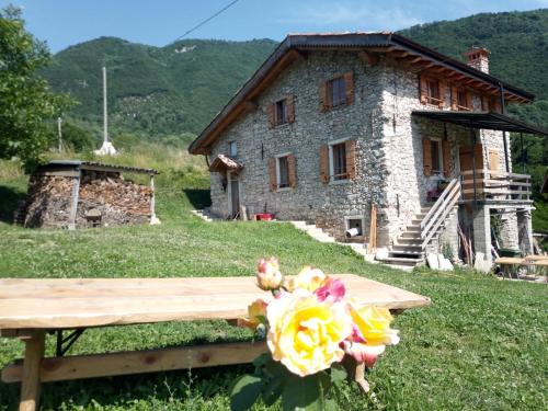 Gargnano House | Pet-Friendly Retreat at Ca' del Rì - Rated 9.4/10