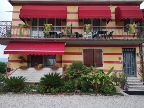 Ovest House | Discover Ca' Del Sasso: Family-Friendly with Breakfast Included