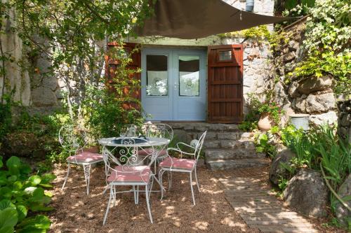 Macanet de Cabrenys House | Pet-Friendly Bliss at Ca la Cèlia - Loft with Top Ratings