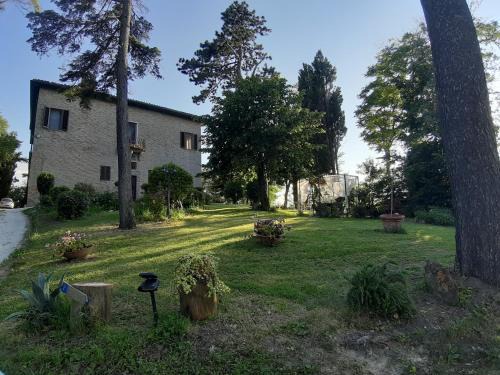 Urbino Bed & Breakfast | Highly Rated Ca'Lavalle B&B with Hot Tub & Breakfast
