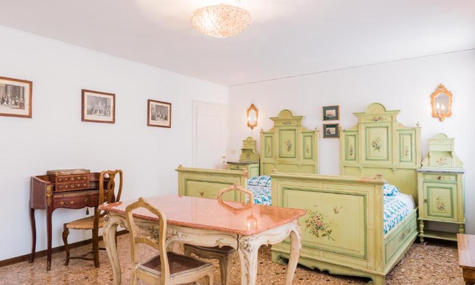 Cannaregio Apartment | Discover Ca' Magno: Family-Friendly Retreat in Venice