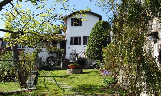 Varazze House | Ca Minia: Family-Friendly Stay with Breakfast & Hot Tub
