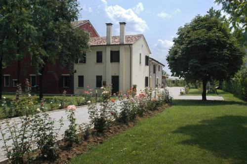 Codogne House | Family-Friendly Ca' Premuda: Guest Rated 9.3/10 Stay