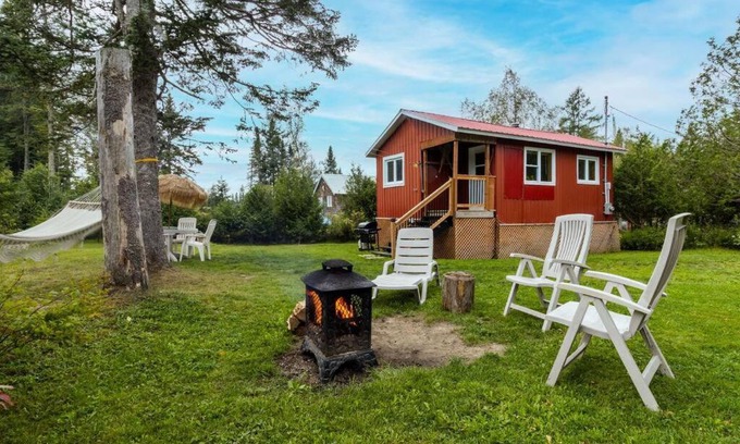Lac-Etchemin Ski Chalet | Relaxing Refuge by River Surrounded by Nature's Beauty