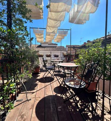 Dorsoduro Bed & Breakfast | Experience Comfort at Ca' San Trovaso - 6 Cozy Rooms