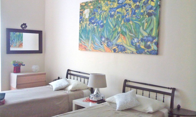 Genoa Historical Centre Apartment | Prime Location at Ca 'Sanlò near Genoa Aquarium & Ocean Views