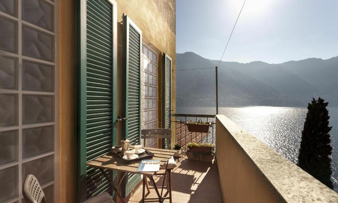 Moltrasio Apartment | Enjoy Family-Friendly Stays at Ca Sbrisiga in Moltrasio