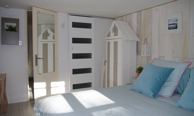 Bastide-Brazza House | Discover Cab'in Bordeaux: Cozy B&B with Spa & Breakfast