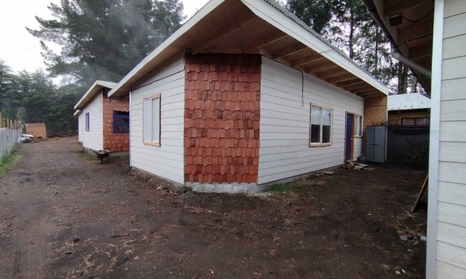 Lican Ray Cabin | Beachside Cabana Steps from the Center with Ocean View