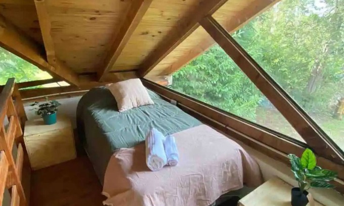 San Carlos de Bariloche Cabin | Tranquil Retreat for Couples & Friends - KM14 - Bosque