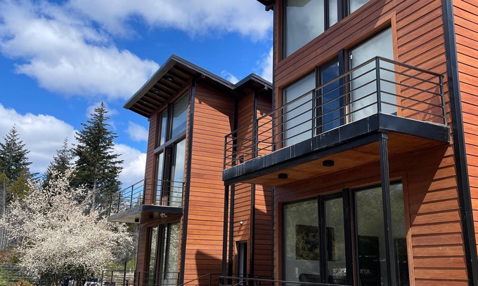 San Carlos de Bariloche Cabin | Cozy Cabañas Surrounded by Nature, Near Shopping Center