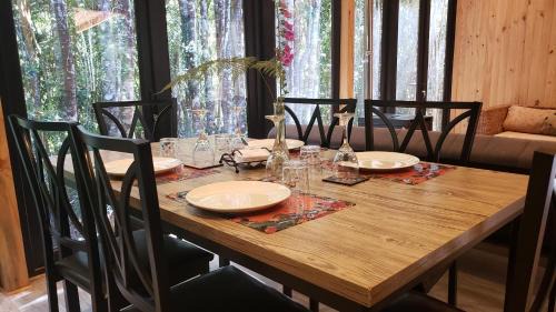 Puerto Varas House | Family-Friendly Escape at Cabaña Bosque Río - 10/10 Rated