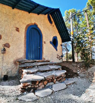 Huasca De Ocampo Ski Chalet | Experience Cabaña Círculo Mágico: Pet-Friendly Retreat
