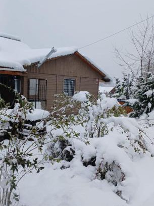 Pinto Ski Chalet | Cabaña Camino Termas de Chillan Hermoso Recinto